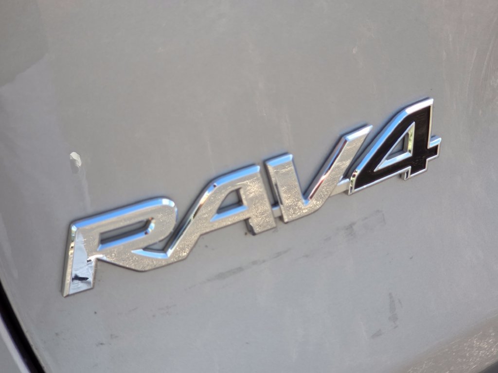 Used 2023 Toyota RAV4 XLE w/ Convenience Package AWD/4WD image 16