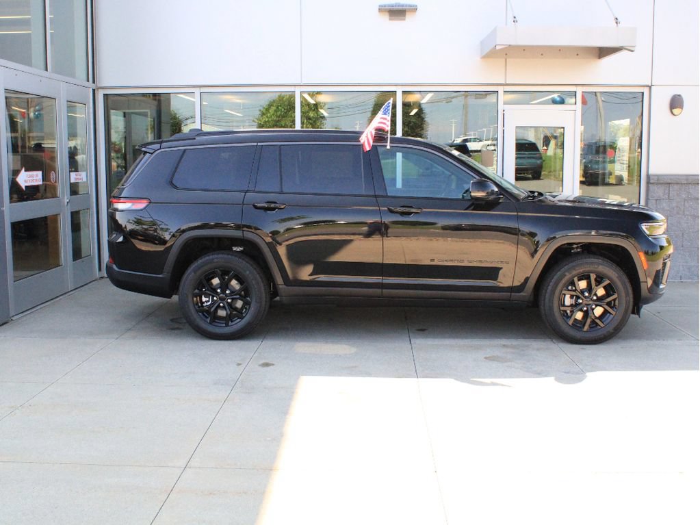 New 2026 Jeep Grand Cherokee L 4WD image 4