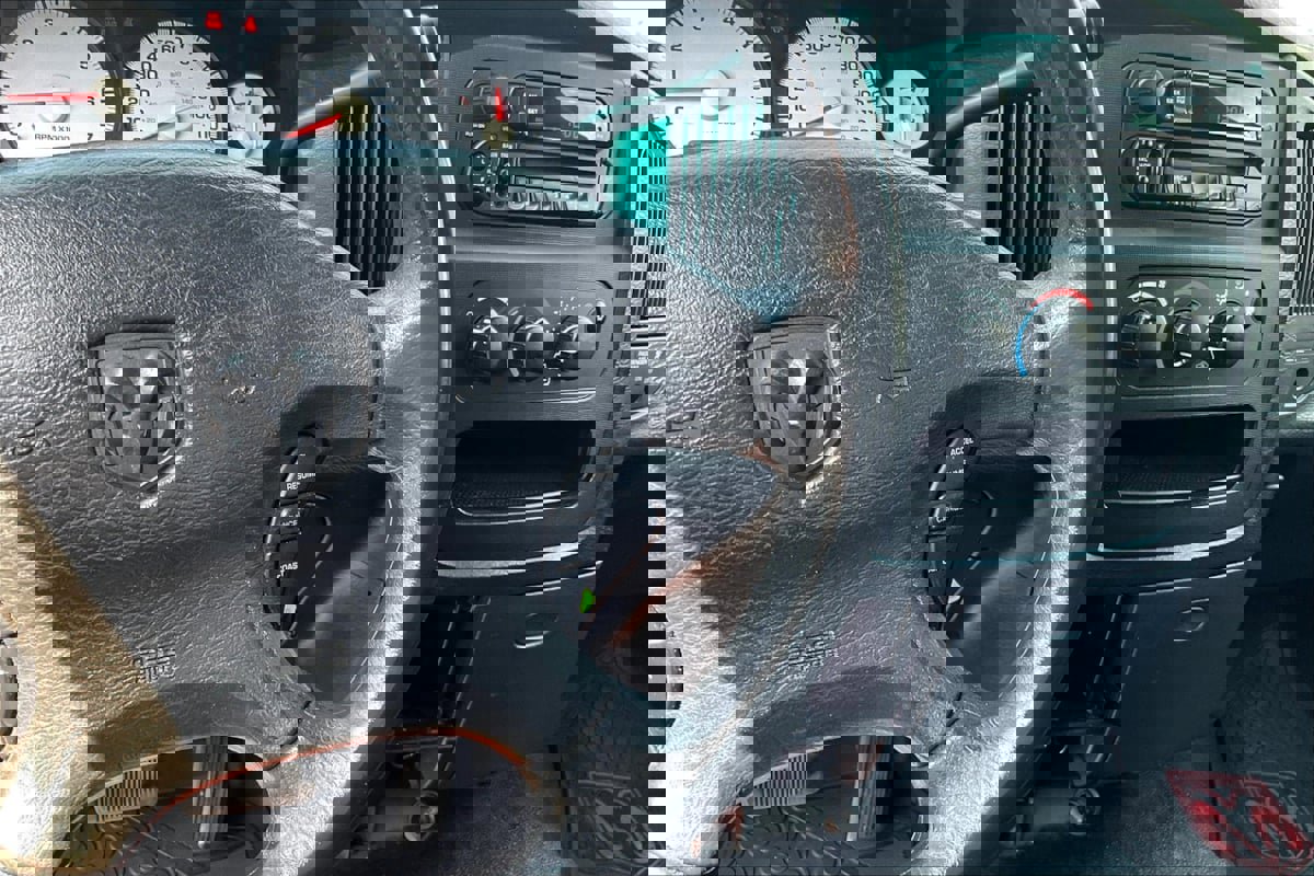 Used 2003 Dodge Ram 1500 Truck ST image 19