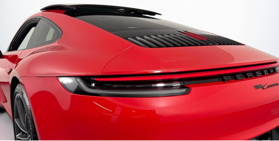 Used 2020 Porsche 911 Carrera image 11