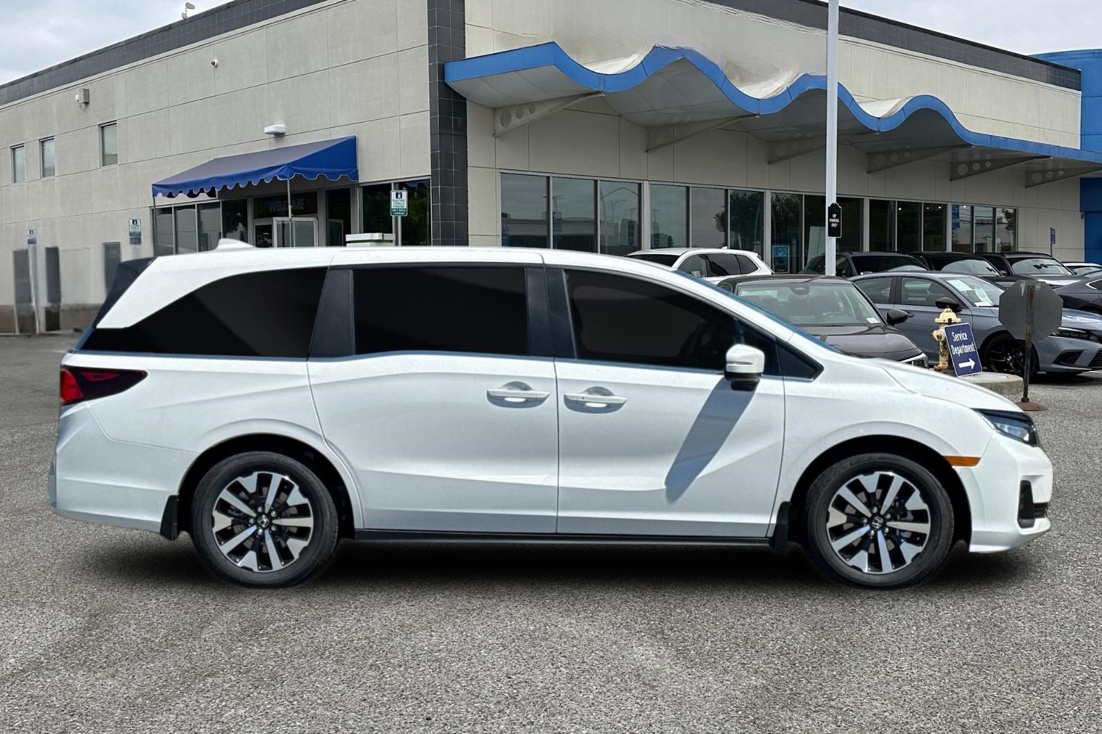 New 2027 Honda Odyssey EX-L image 7