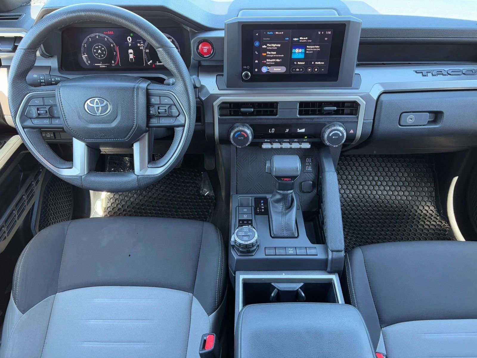 Used 2025 Toyota Tacoma TRD Off-Road AWD/4WD image 12