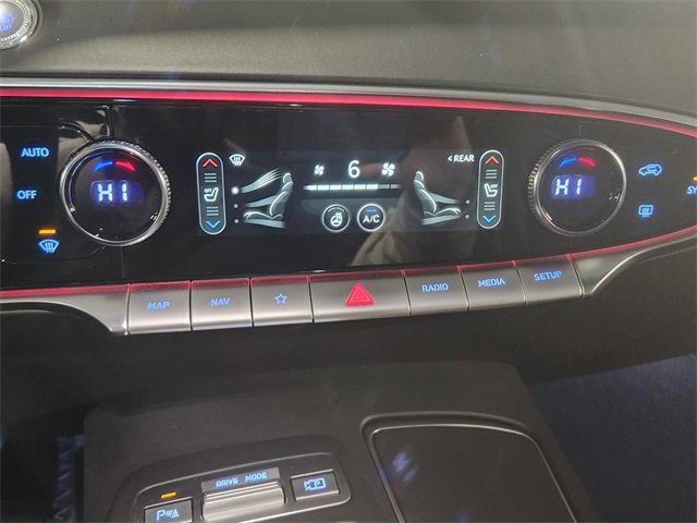 Used 2025 Genesis GV70 3.5T Sport w/ Sport Advanced Package image 14