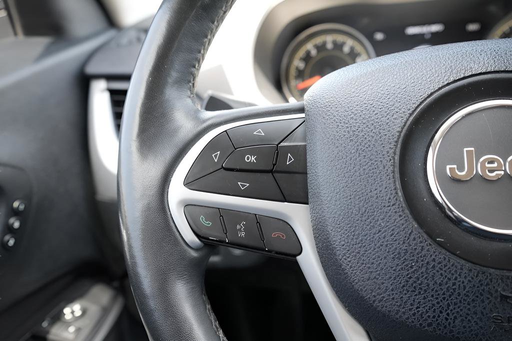 Used 2015 Jeep Cherokee Trailhawk w/ Comfort/Convenience Group AWD/4WD image 27