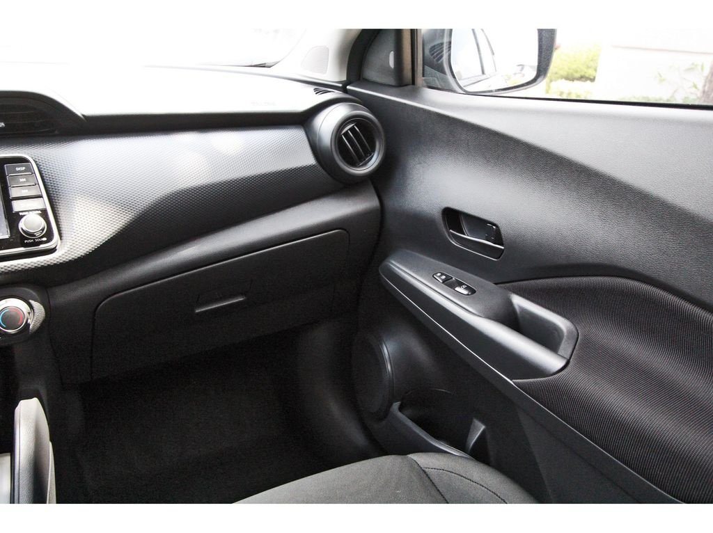 Certified 2025 Nissan Kicks Play S FWD image 10