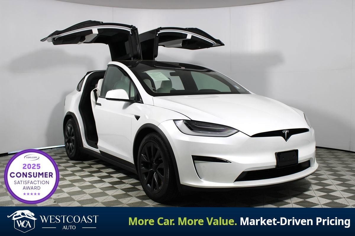Used 2022 Tesla Model X Plaid image 1