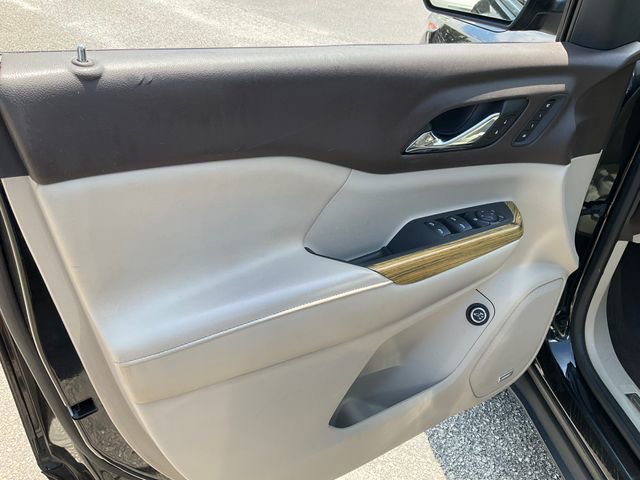 Used 2017 GMC Acadia Denali w/ Technology Package FWD image 7