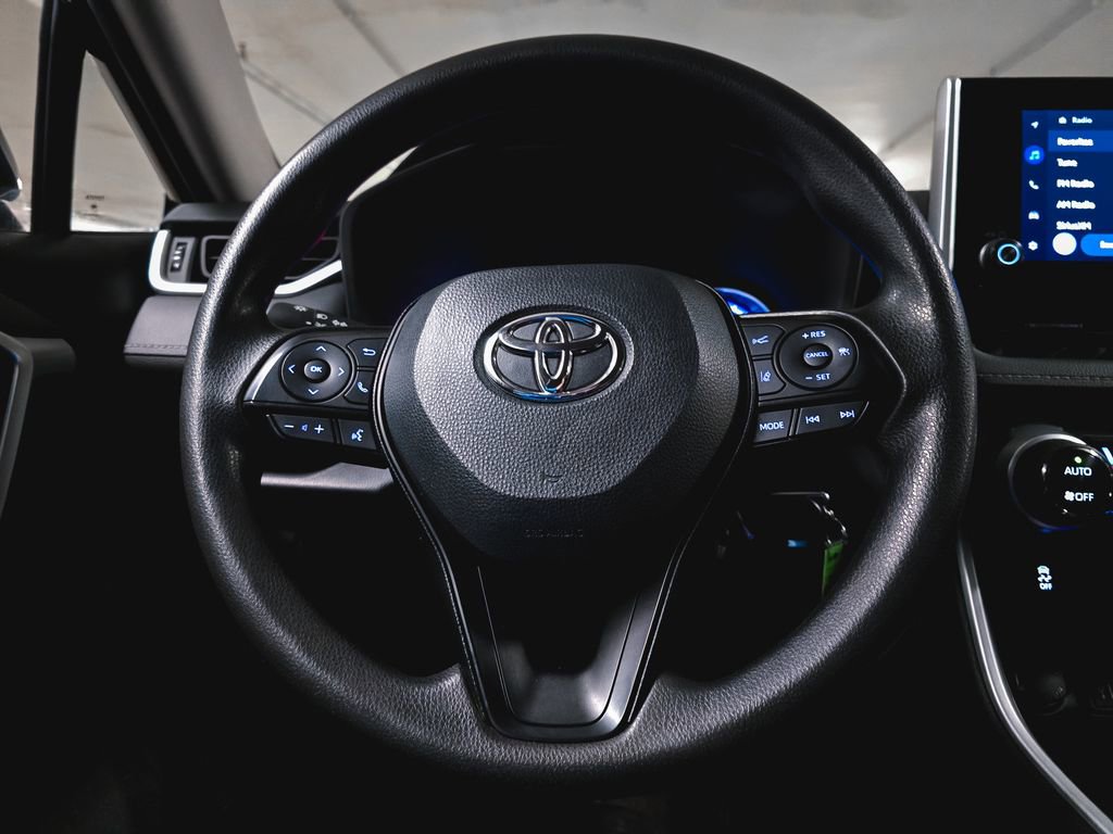 Used 2025 Toyota RAV4 LE image 24