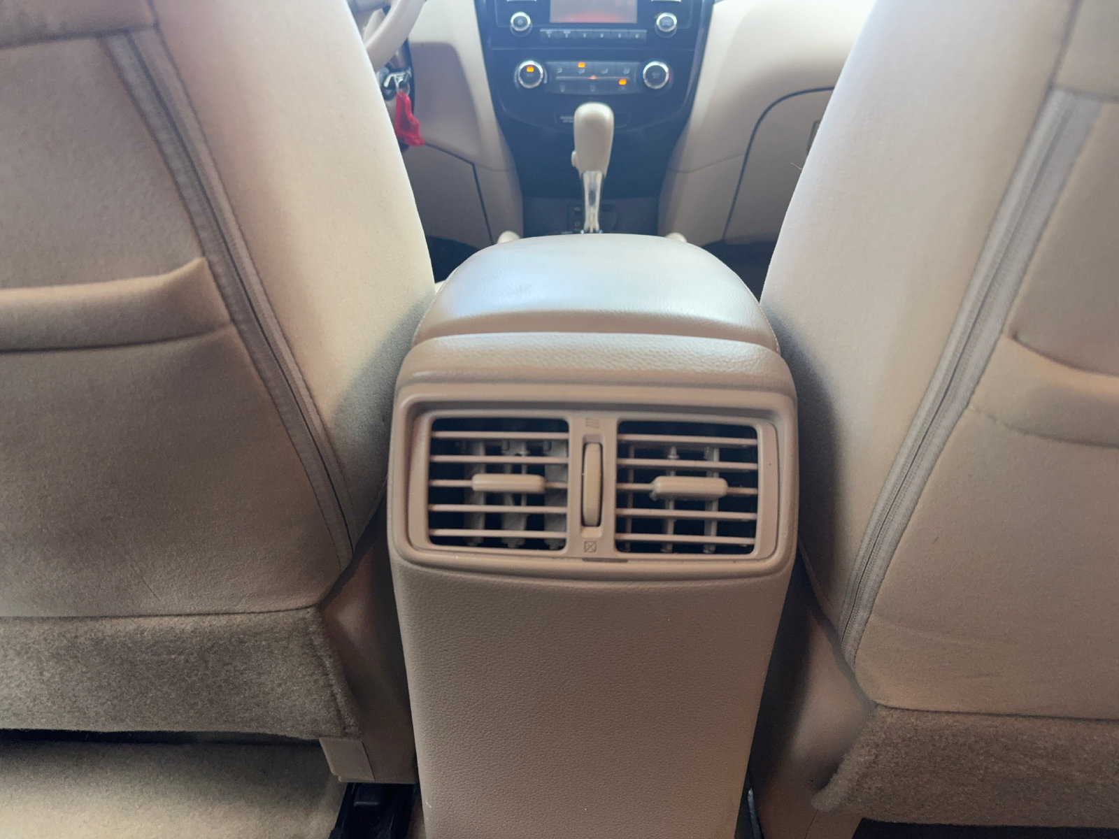 Used 2015 Nissan Rogue S FWD image 56