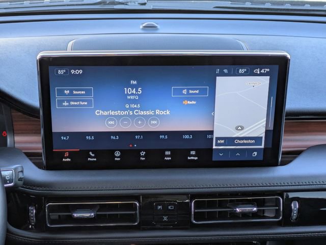 Used 2023 Lincoln Nautilus Reserve w/ Equipment Group 201A image 18