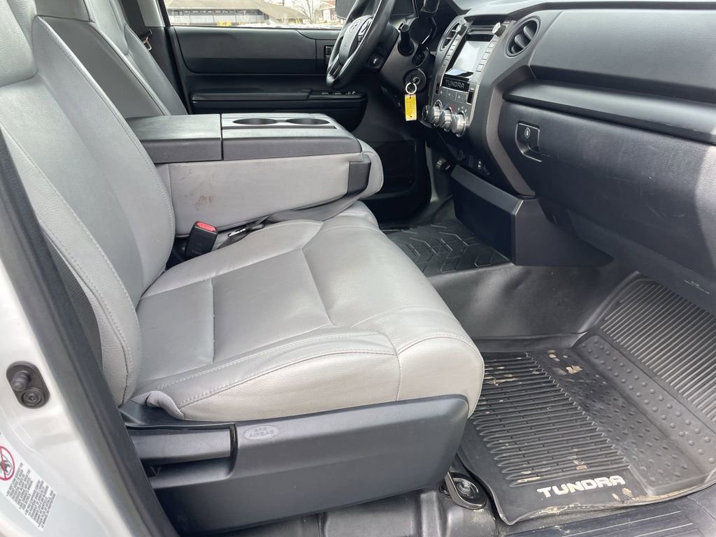 Used 2017 Toyota Tundra SR image 28