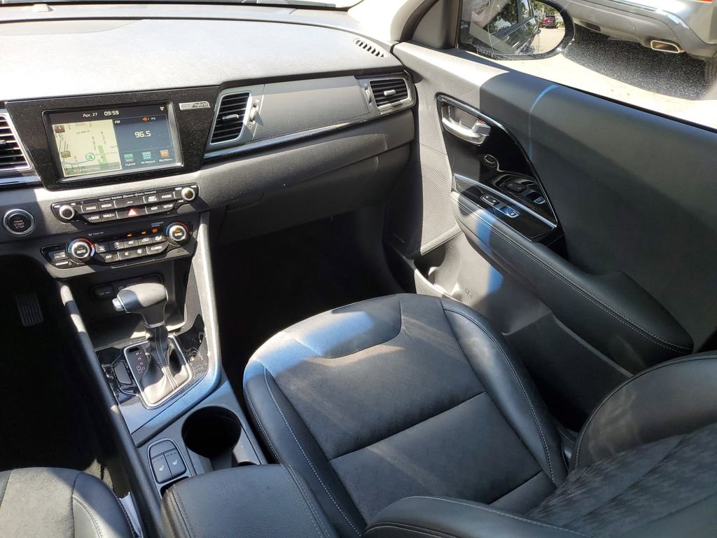 Used 2018 Kia Niro EX w/ Option Group 020 FWD image 14