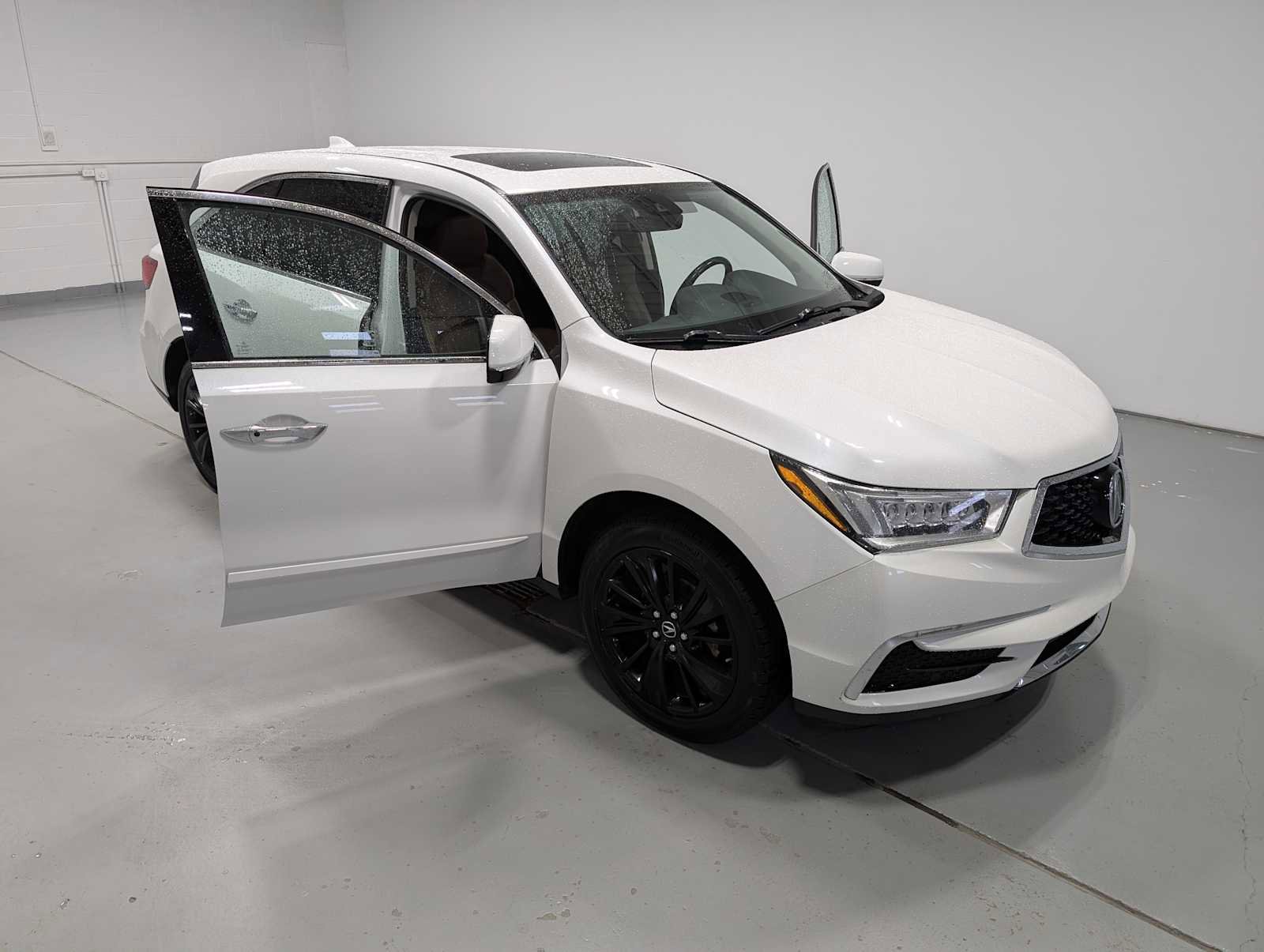 Used 2020 Acura MDX SH-AWD w/ Technology Package image 16