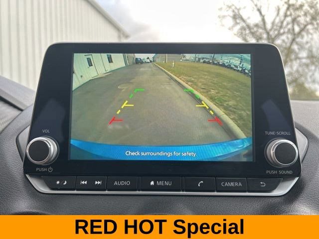 Used 2024 Nissan Sentra SV image 25