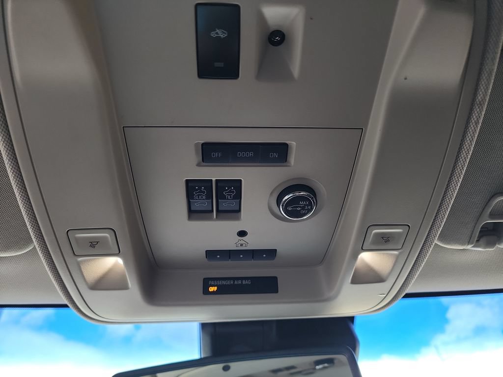 Used 2019 GMC Yukon Denali w/ Denali Ultimate Package AWD/4WD image 37