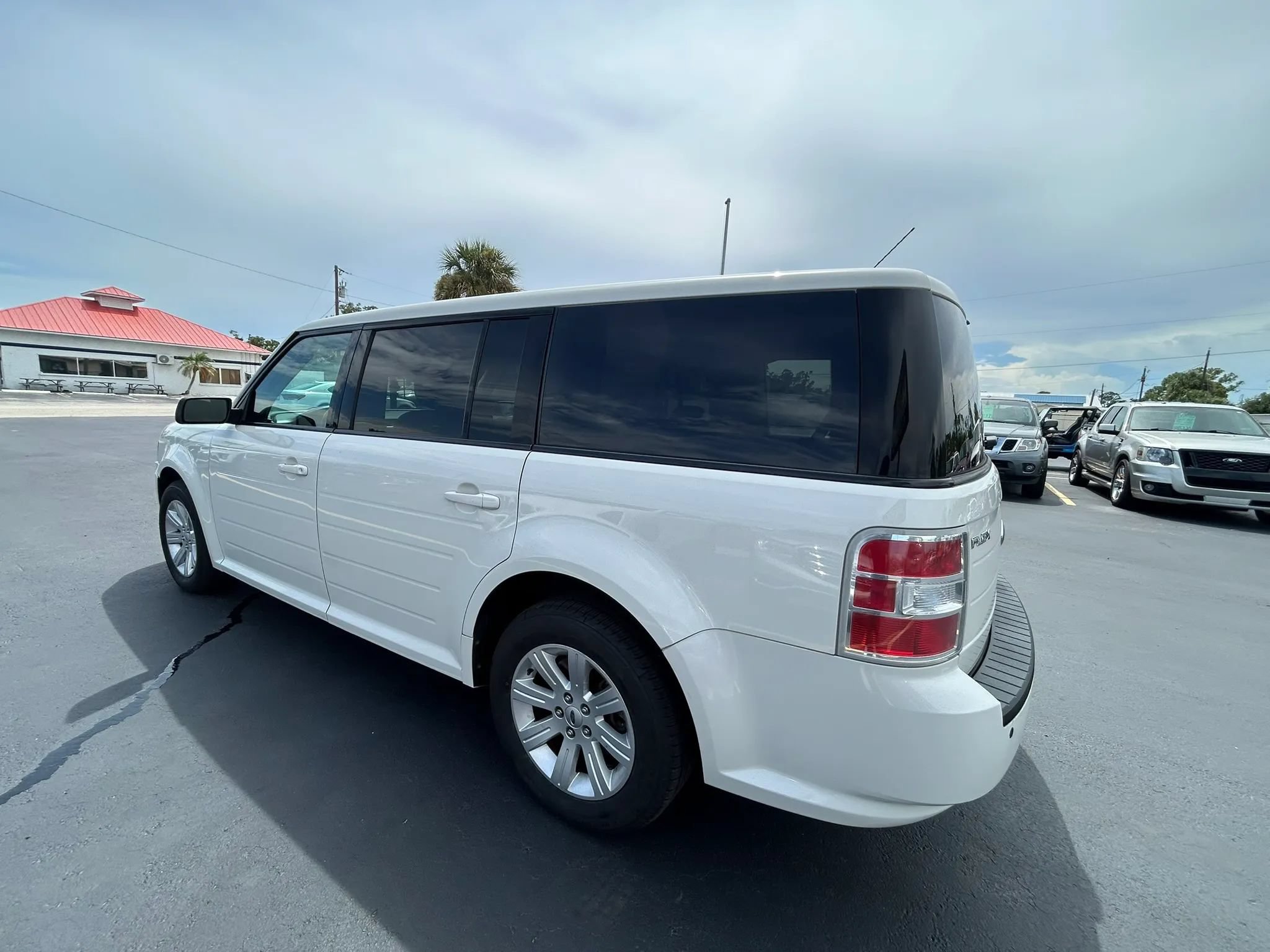 Used 2010 Ford Flex SE FWD image 27