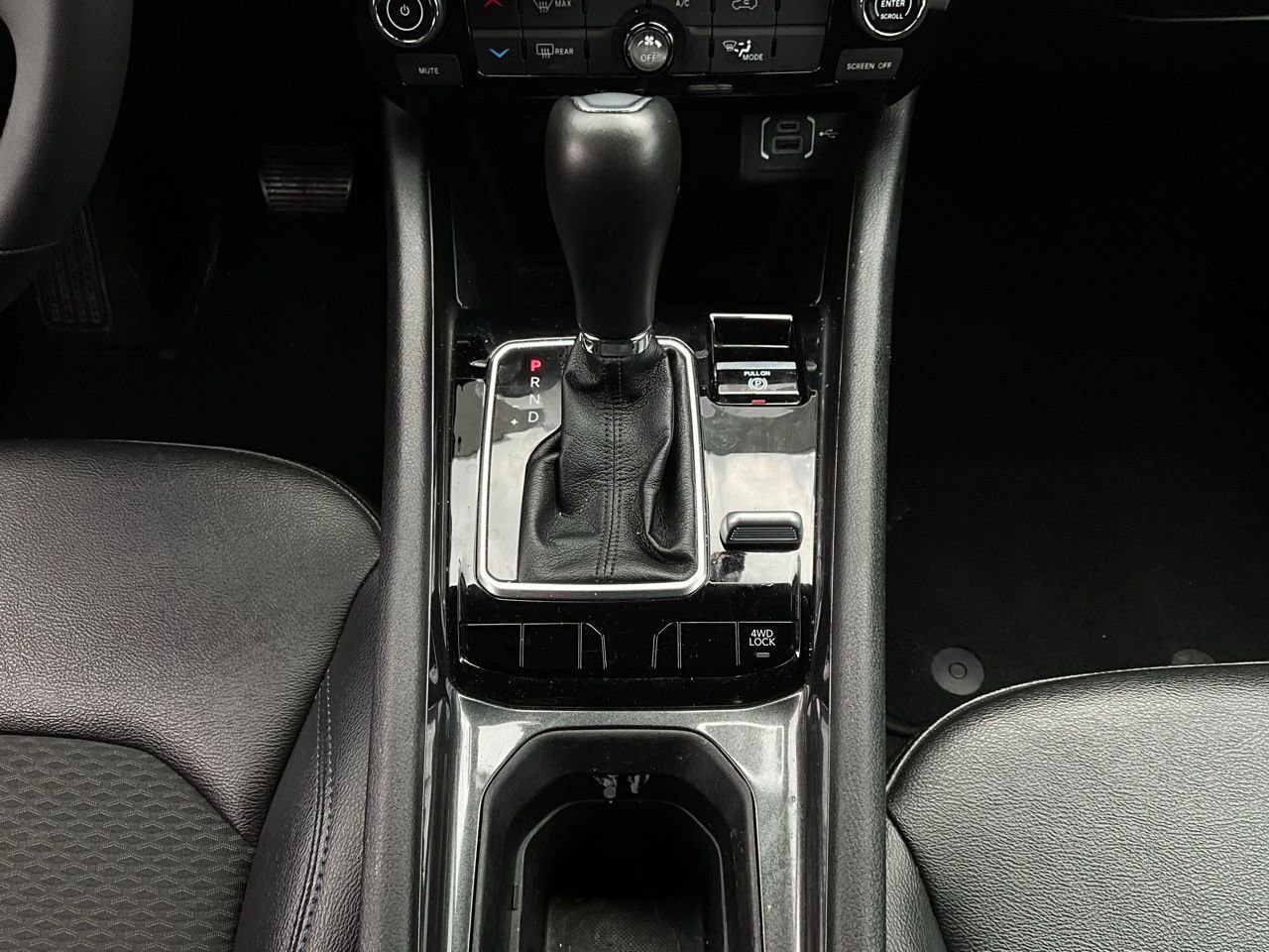 Used 2025 Jeep Compass Latitude image 14