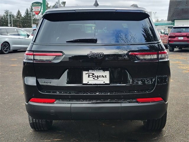 New 2025 Jeep Grand Cherokee L Laredo image 35