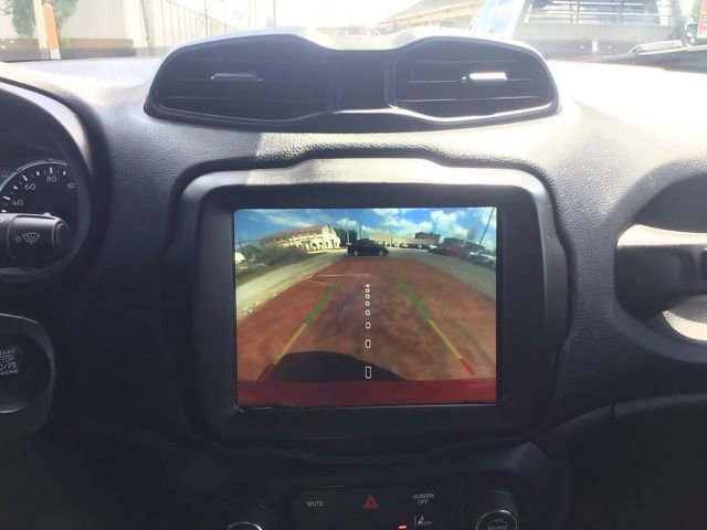 Used 2021 Jeep Renegade Latitude AWD/4WD image 11