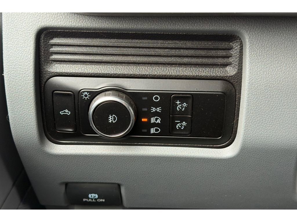 Used 2025 Ford F350 XLT image 29