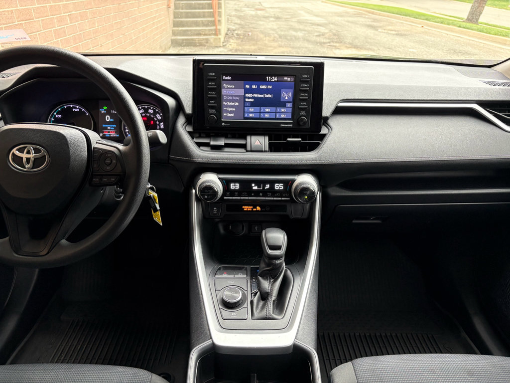 Used 2022 Toyota RAV4 LE AWD/4WD image 29