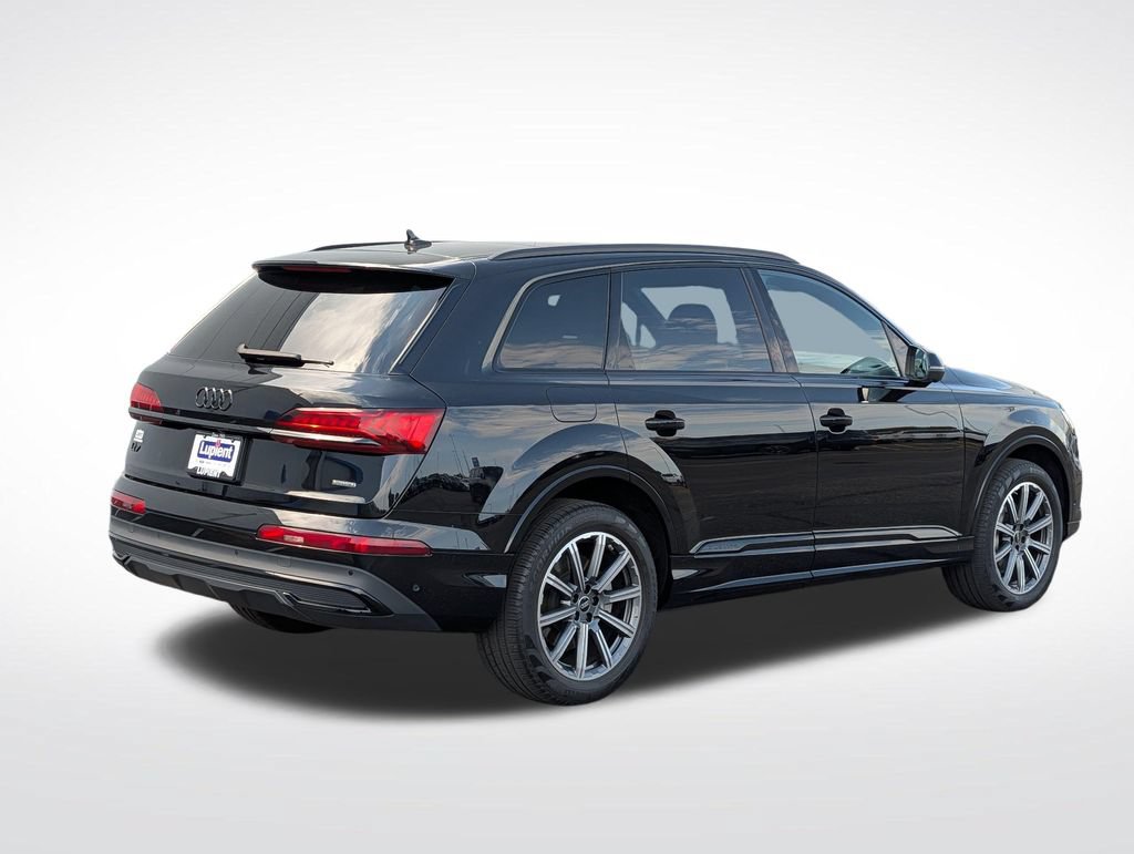 Used 2023 Audi Q7 2.0T Premium Plus w/ Premium Plus Package AWD/4WD image 3