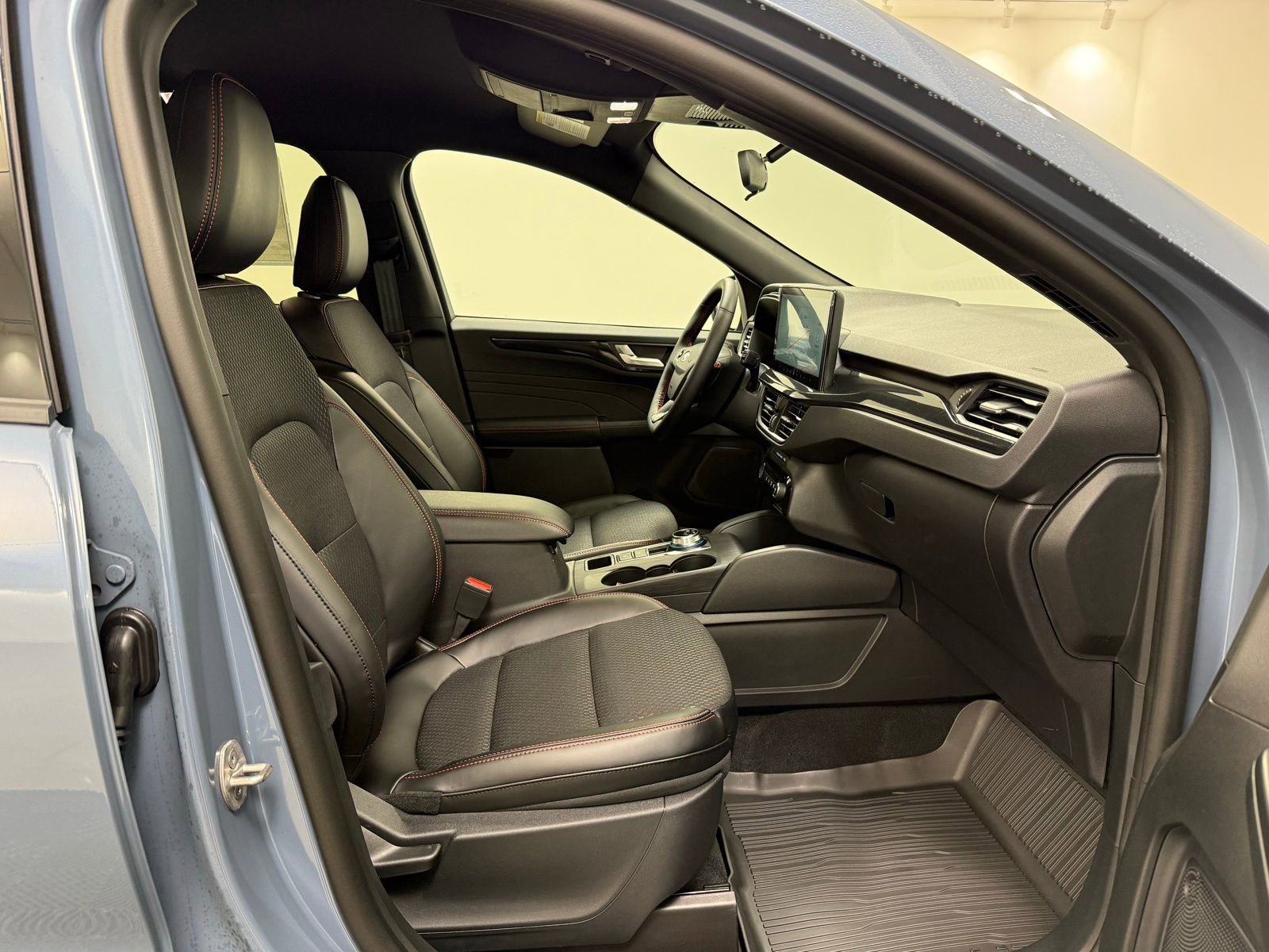 New 2026 Ford Escape ST-Line w/ Tech Pack #1 image 18