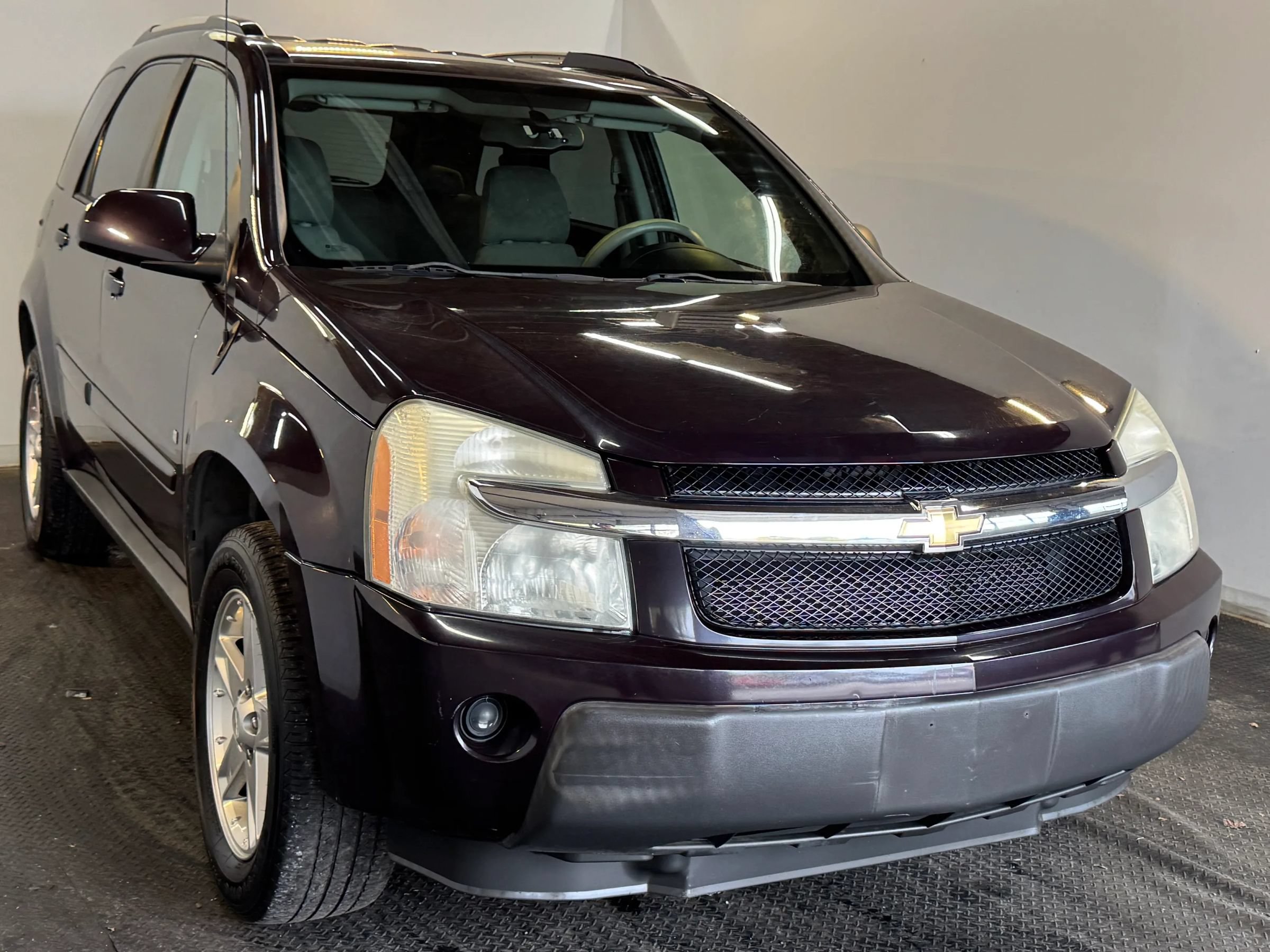 Used 2006 Chevrolet Equinox LT w/ LT Preferred Equipment Group AWD/4WD image 2