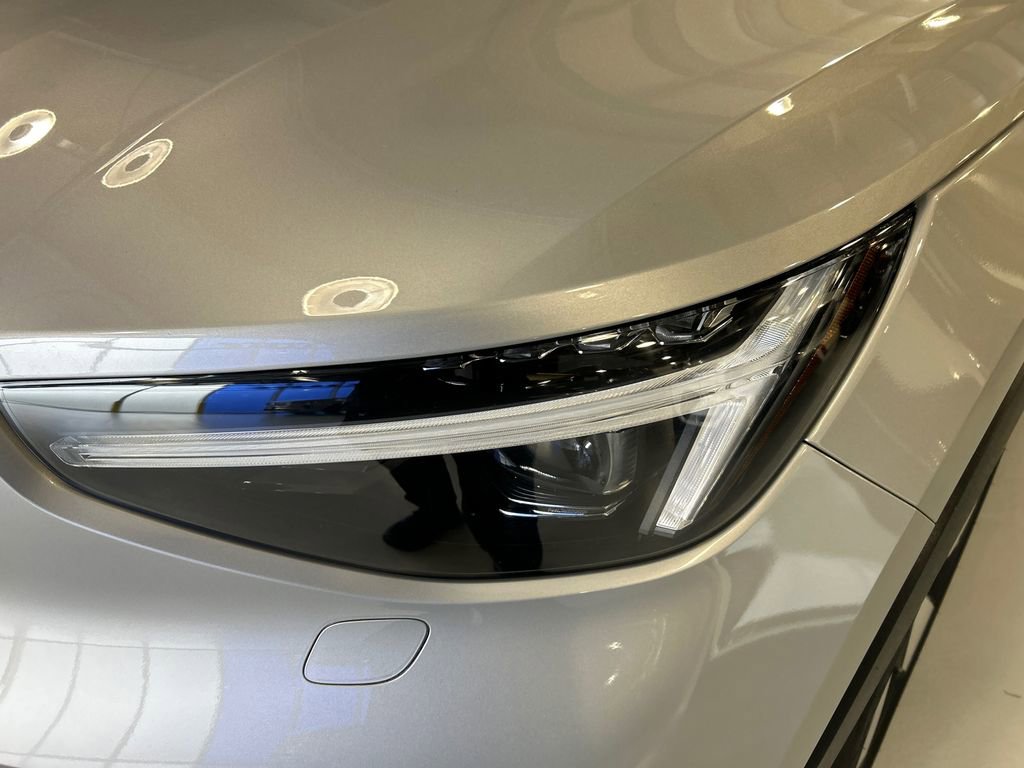 Certified 2023 Volvo XC40 Recharge Ultimate image 7