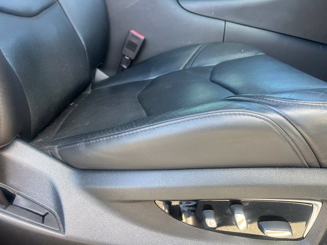 Used 2019 Cadillac Escalade Luxury AWD/4WD image 12