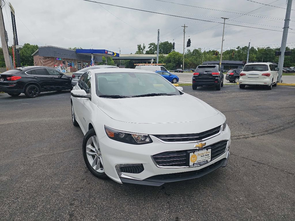 Used 2017 Chevrolet Malibu LT image 4