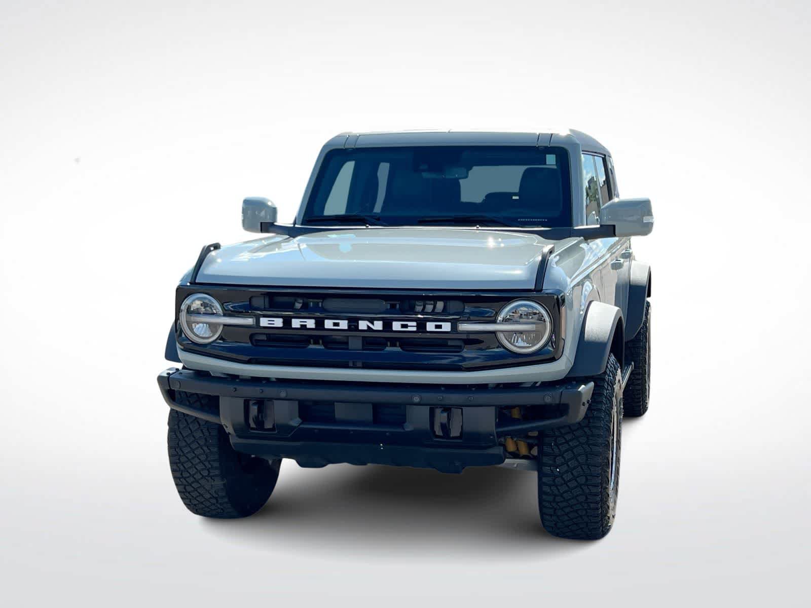 Used 2023 Ford Bronco Outer Banks w/ Sasquatch Package AWD/4WD image 3