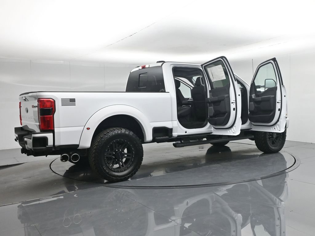 New 2026 Ford F250 Lariat w/ Black Appearance Package image 5