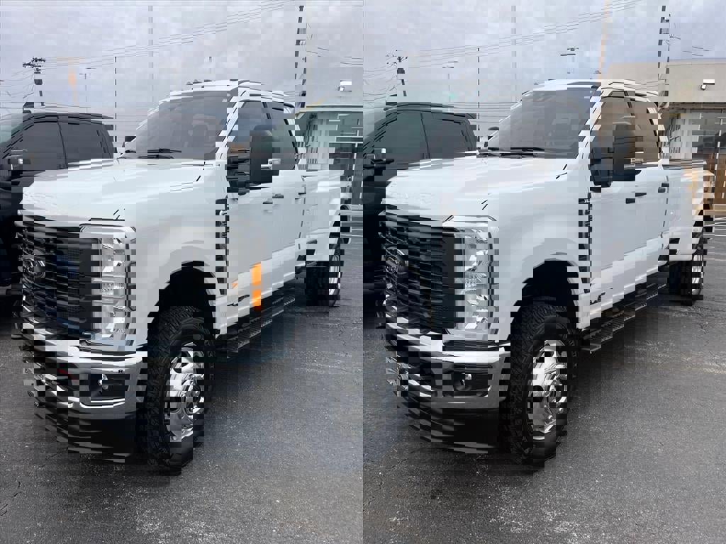 Used 2024 Ford F350 XL w/ 360-Degree Camera Package image 2
