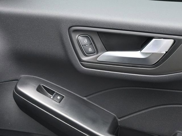 Used 2025 Ford Escape SE image 35