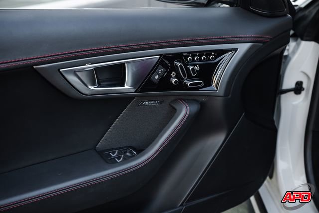 Used 2016 Jaguar F-TYPE R image 65