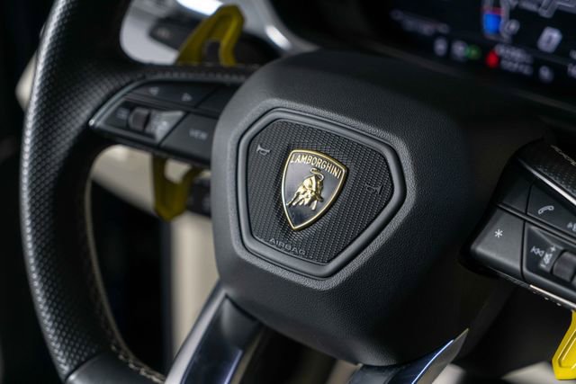 Used 2019 Lamborghini Urus image 23