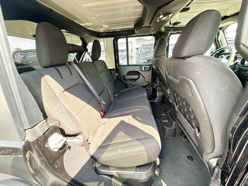 Used 2022 Jeep Wrangler Unlimited Rubicon 4xe w/ Cold Weather Group image 31