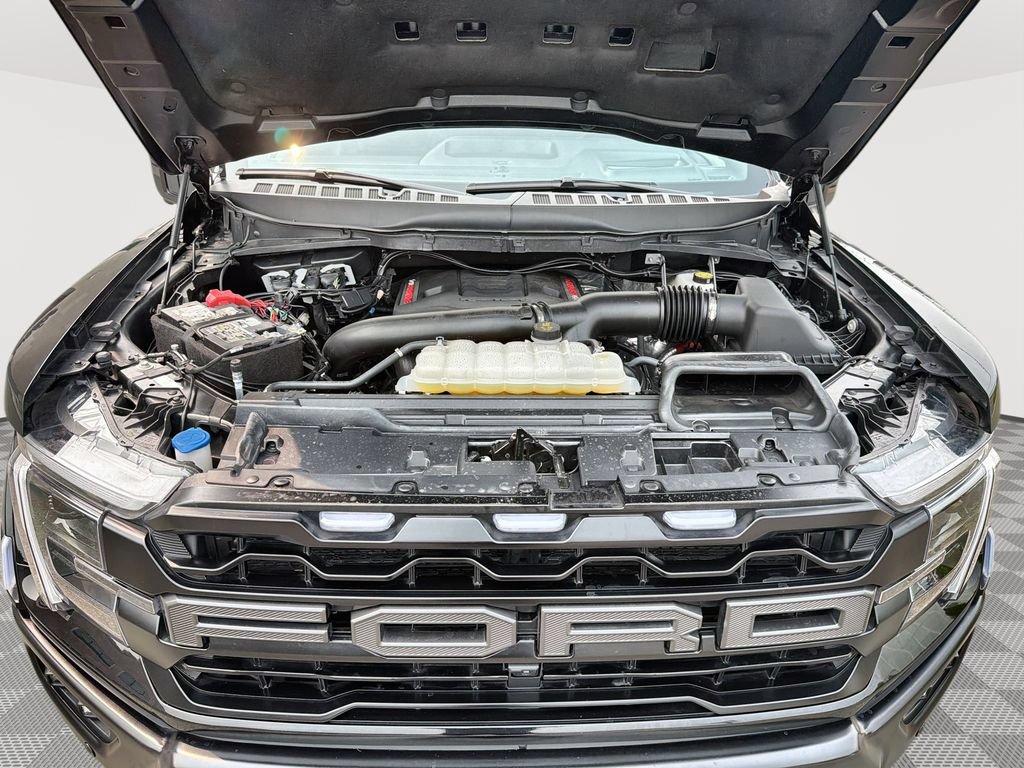 Used 2025 Ford F150 Raptor AWD/4WD image 18