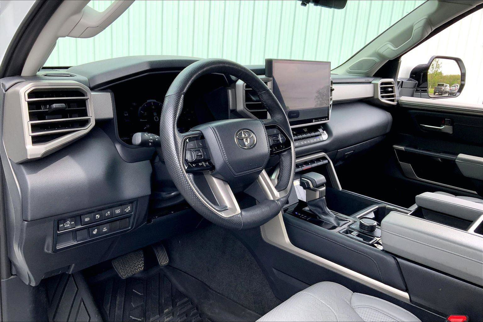 Used 2024 Toyota Tundra Limited AWD/4WD image 13