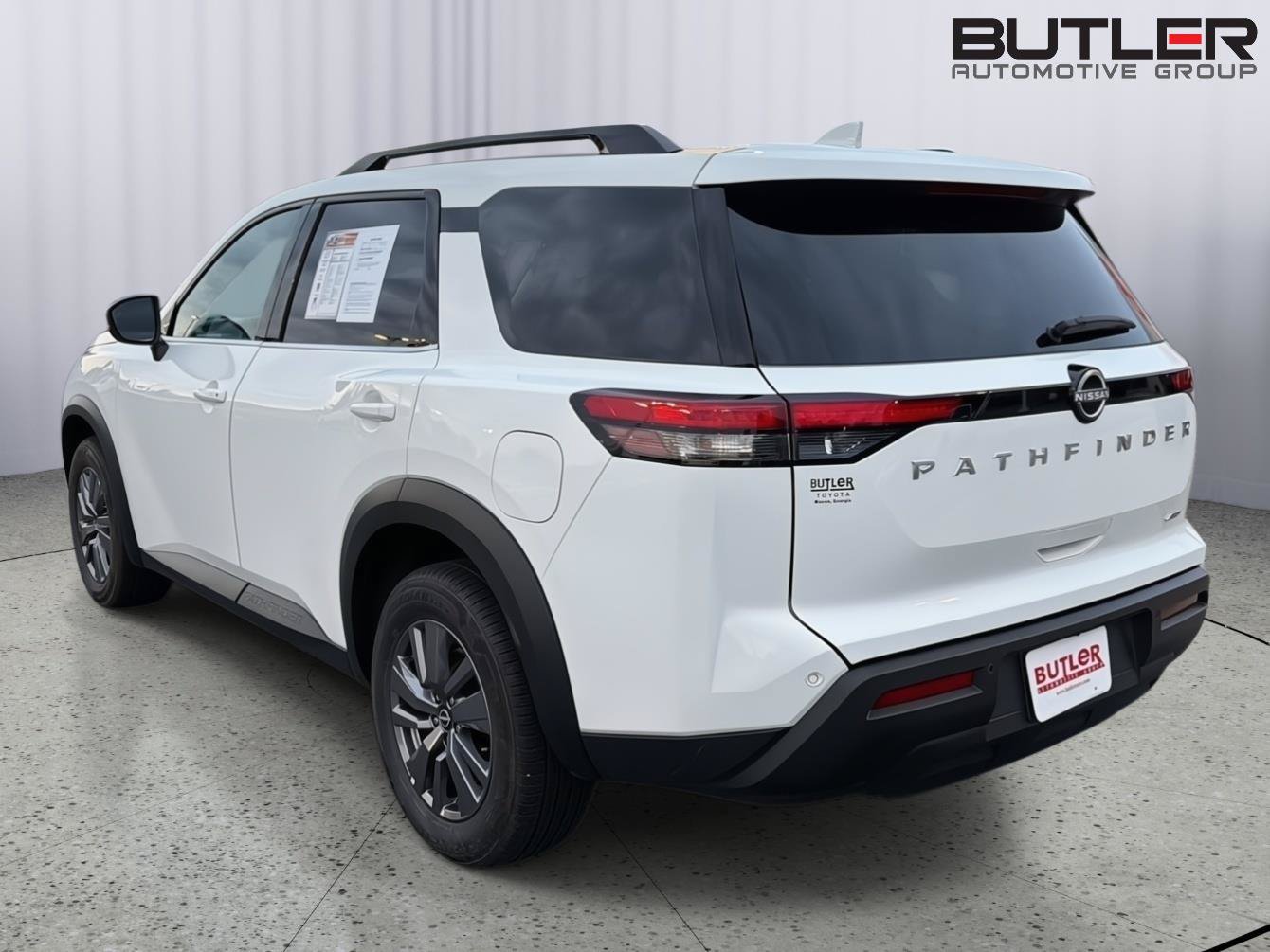 Used 2025 Nissan Pathfinder SV AWD/4WD image 4