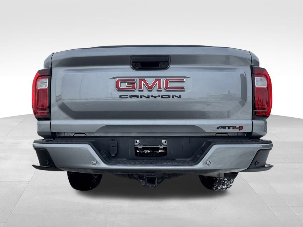 Used 2024 GMC Canyon AT4 w/ Technology Package image 10