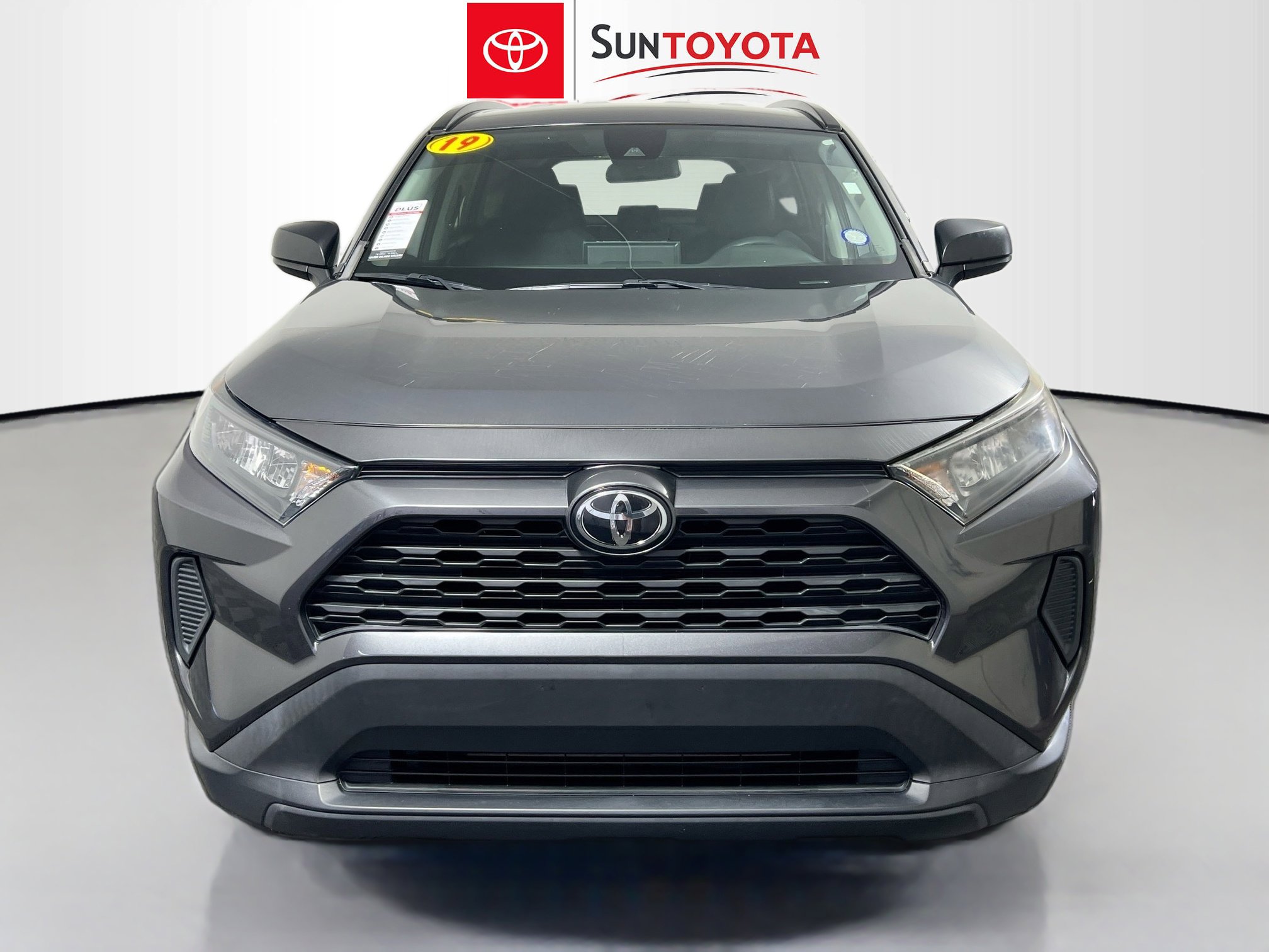 Used 2019 Toyota RAV4 LE image 10