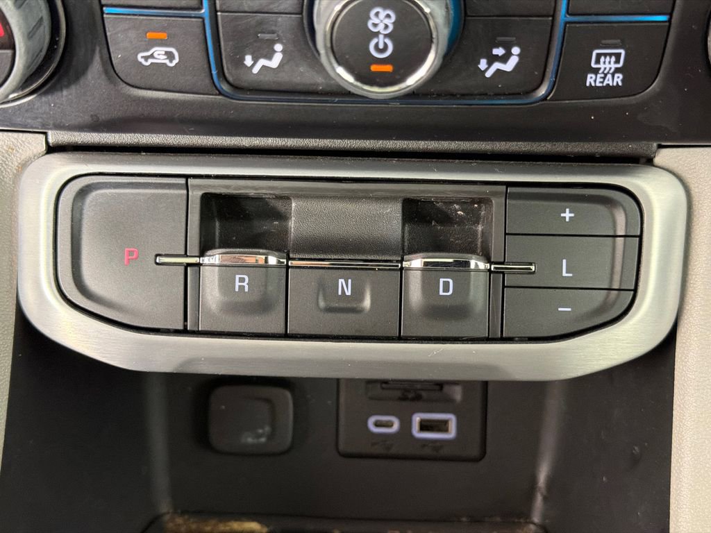 Used 2022 GMC Acadia SLT w/ Technology Package image 33