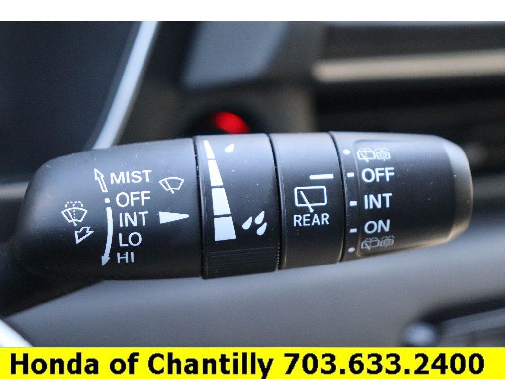 Certified 2023 Honda Pilot Touring image 11