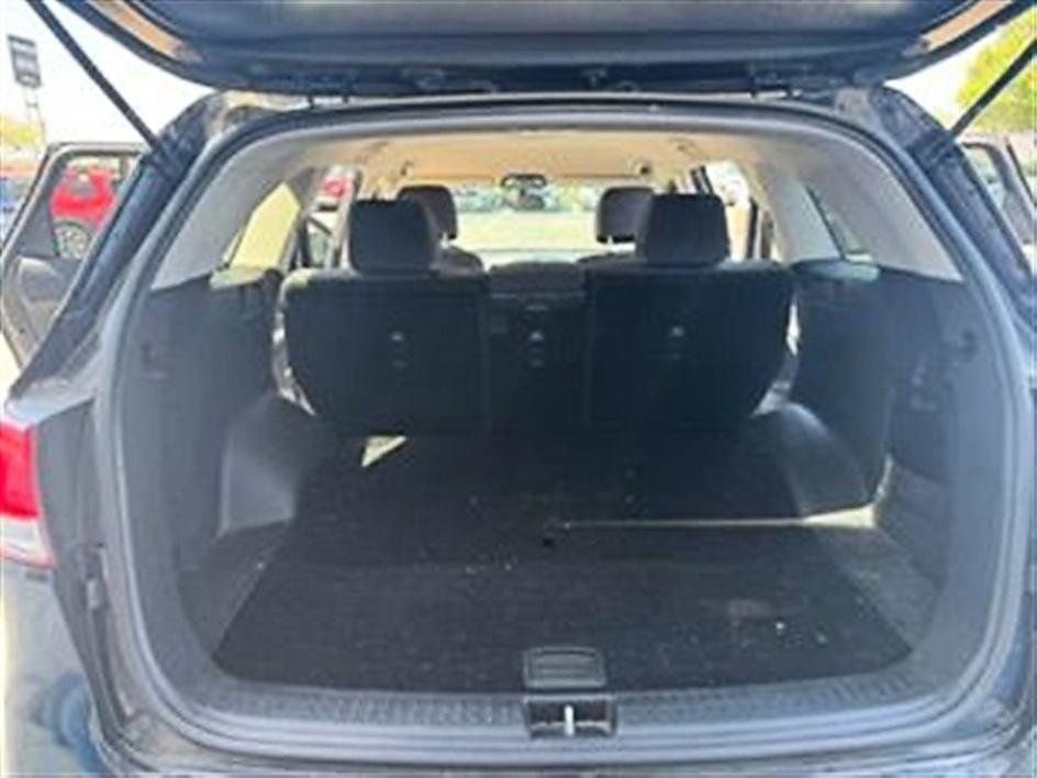Used 2017 Kia Sorento FWD image 6