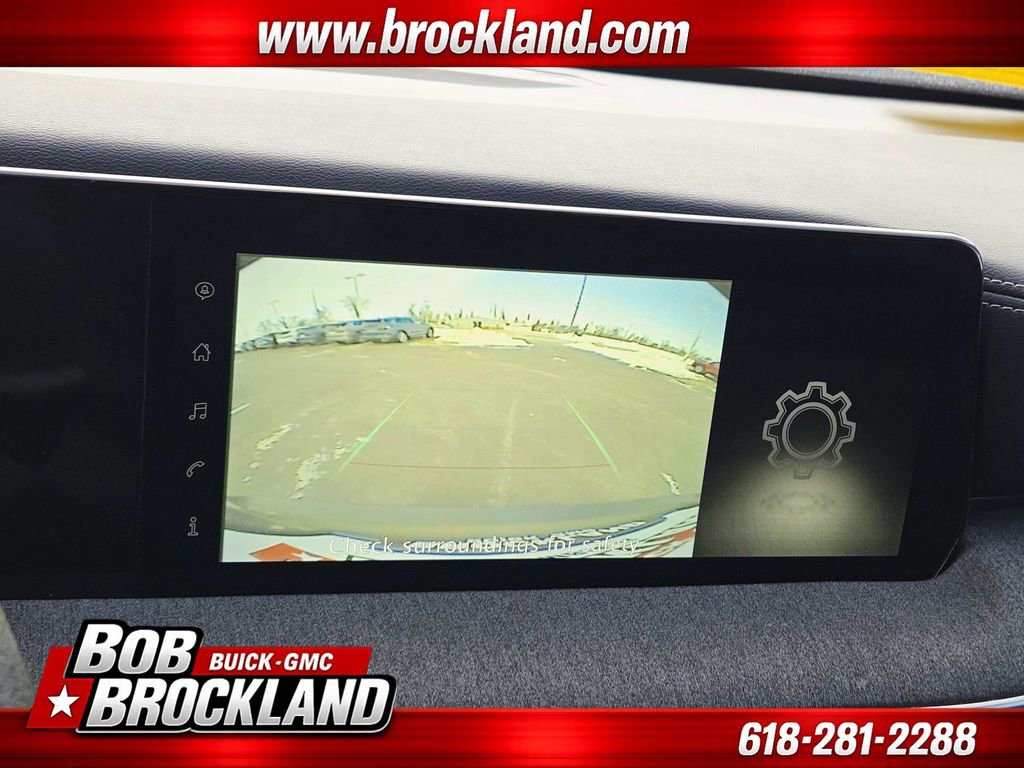 Used 2025 Nissan Kicks SV w/ Charging Package image 26