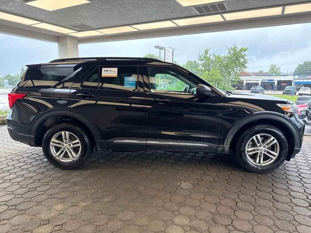 Certified 2023 Ford Explorer XLT w/ Equipment Group 202A AWD/4WD image 5