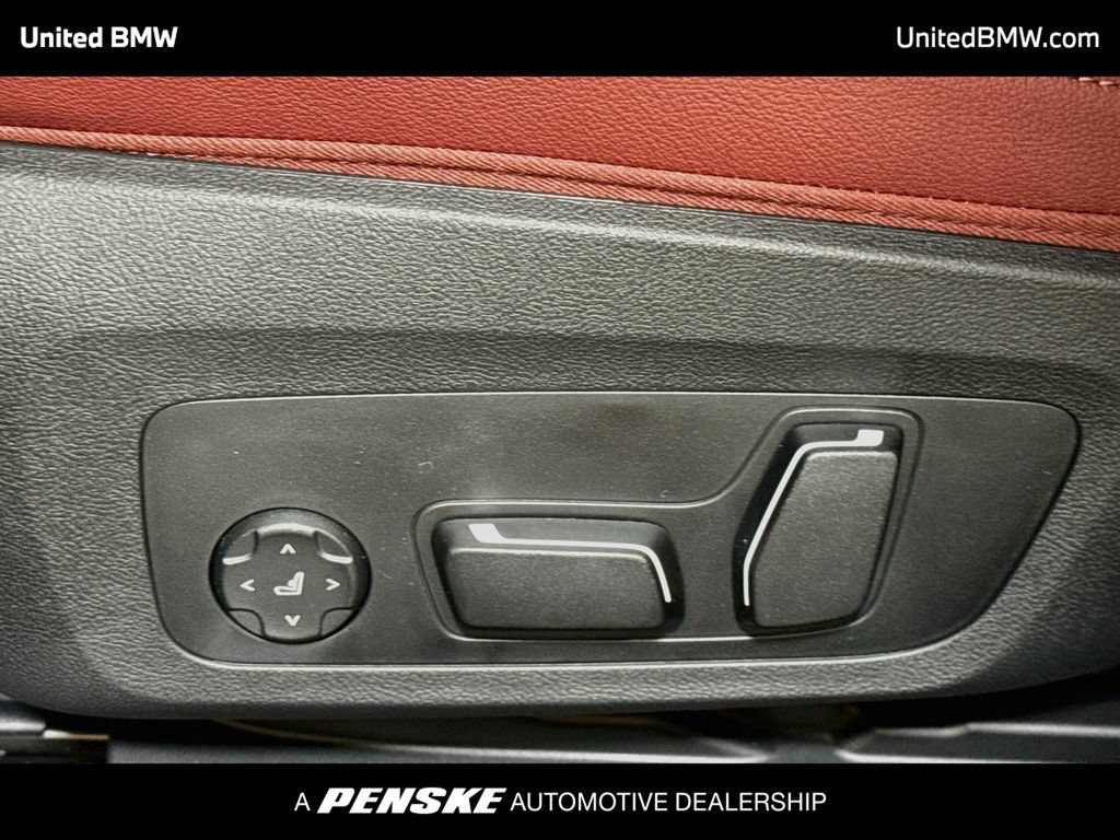New 2026 BMW 330i Sedan w/ M Sport Package RWD image 4