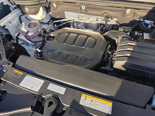 New 2026 Volkswagen Atlas Cross Sport SEL R-Line image 17